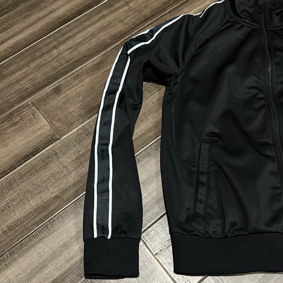 EUC Champion Jacket - Picture 3 of 9